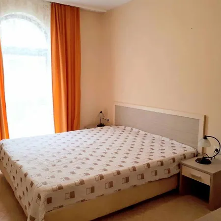 Apartment Апартамент Royal Sun