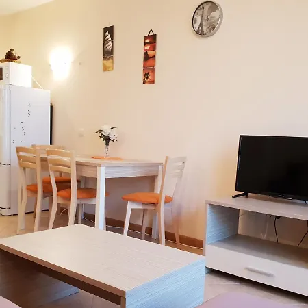 Апартамент Royal Sun Apartment Sunny Beach